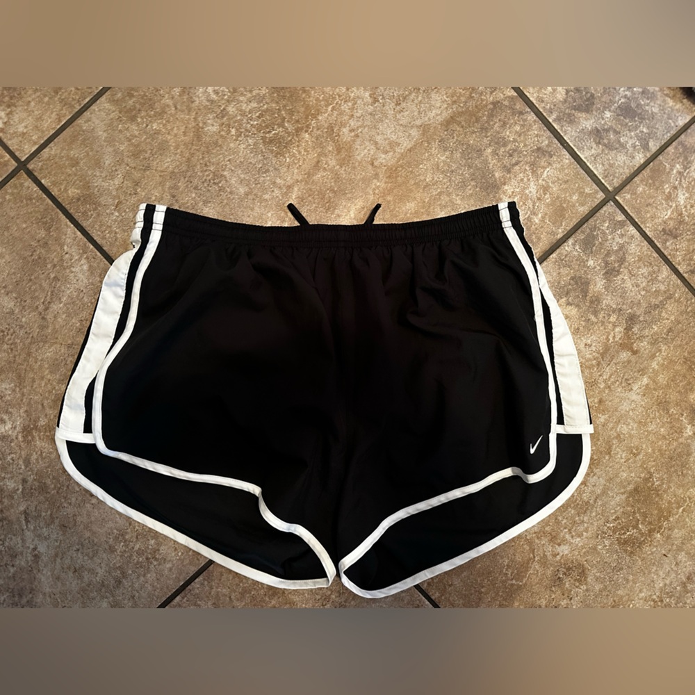SOLD: Nike Women’s Black Athletic Shorts Size XL